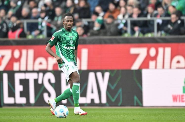 记者：曼城后卫卡博雷受到多队关注，转会费可能低于1000万镑